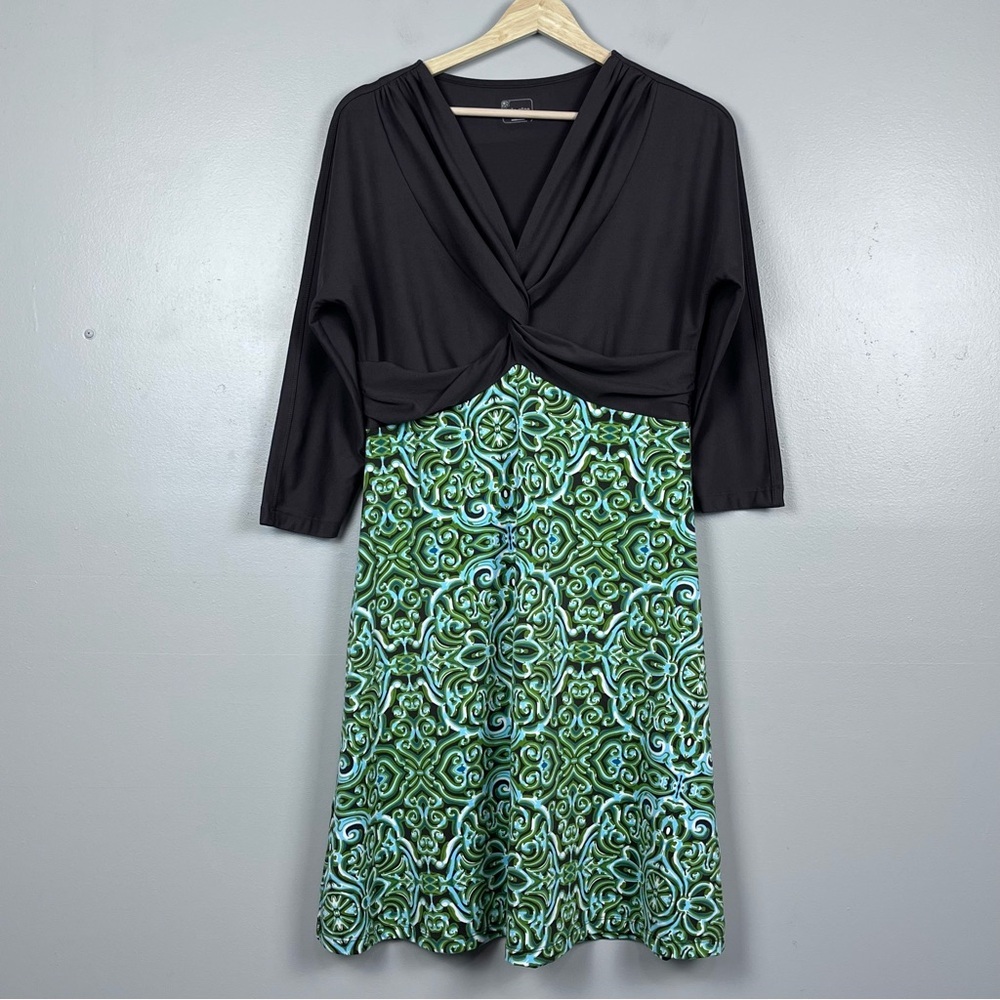 Title Nine Women's Knotted Twist Front V-Neck 3/4 Sleeve Paisley Dress Size M